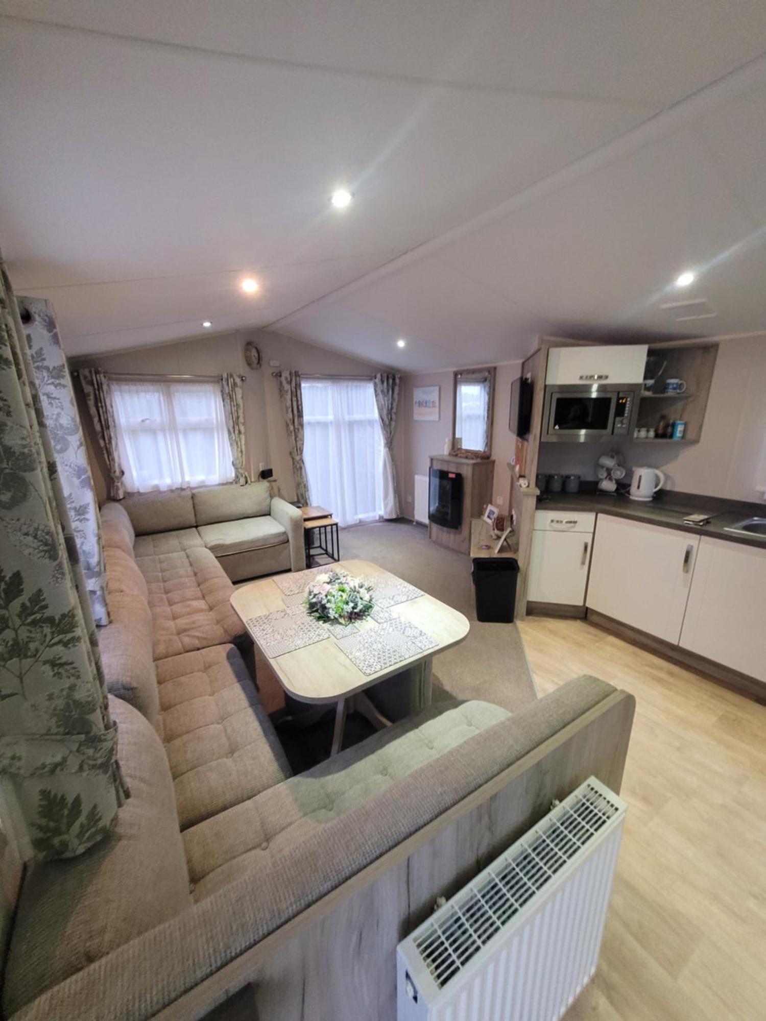 A22 Unity Beach Holiday Resort Unity Brean Sleeps 8 People 3 Bedrooms 1 Pet Stays Free Berrow Bagian luar foto